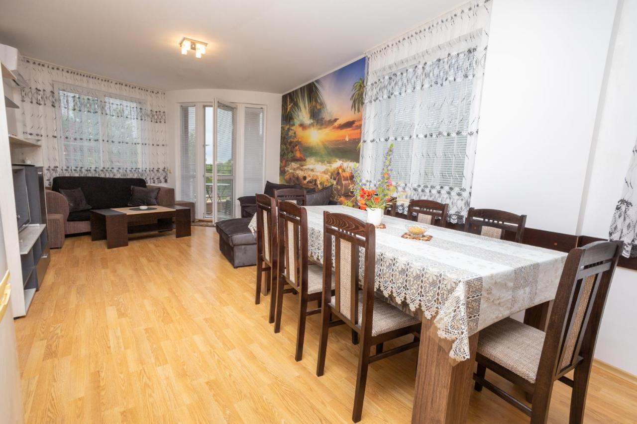 Апартамент Славея Kavarna Exterior foto